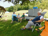 Hansi Steinhart hat die große Kühlbox mitgebracht